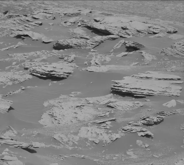 Sol 2579: Mast Camera (Mastcam)
