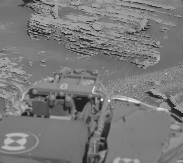 Sol 2579: Mast Camera (Mastcam)