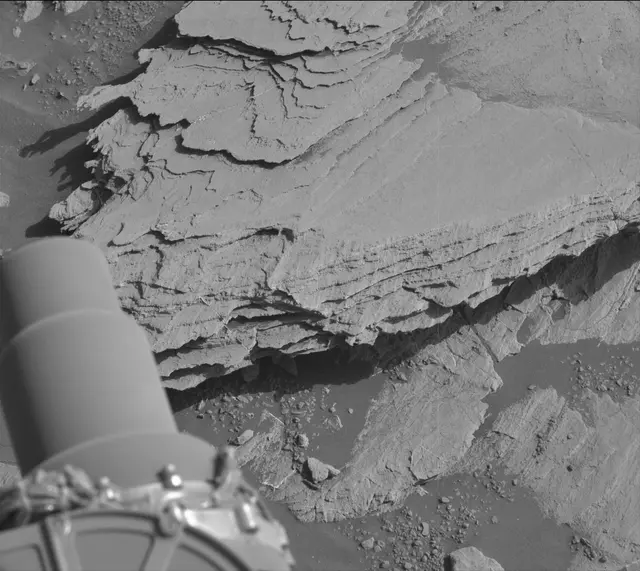Sol 2579: Mast Camera (Mastcam)