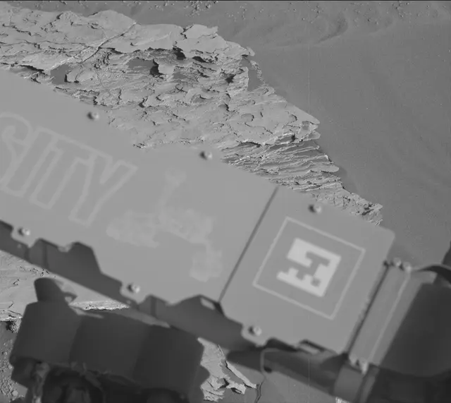 Sol 2579: Mast Camera (Mastcam)