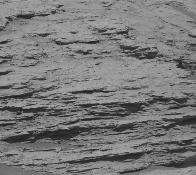 Sol 2579: Mast Camera (Mastcam)