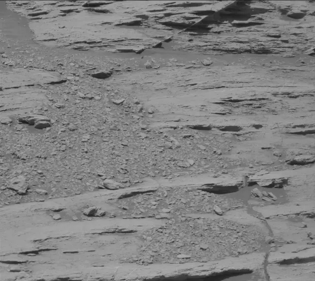 Sol 2579: Mast Camera (Mastcam)