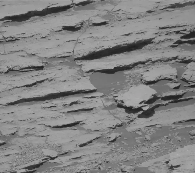 Sol 2579: Mast Camera (Mastcam)