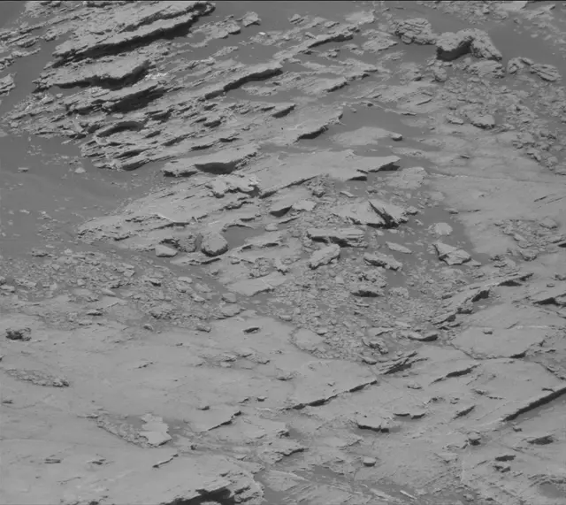 Sol 2579: Mast Camera (Mastcam)