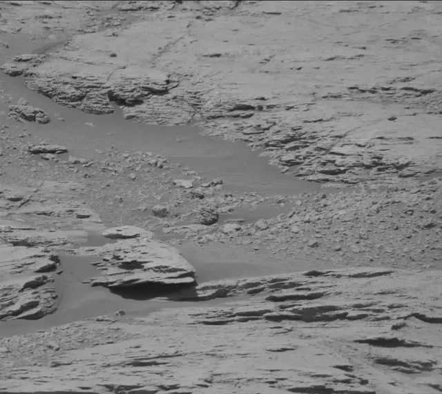 Sol 2581: Mast Camera (Mastcam)
