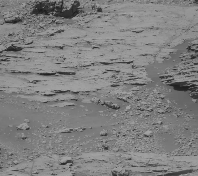 Sol 2581: Mast Camera (Mastcam)