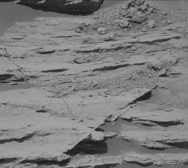 Sol 2581: Mast Camera (Mastcam)