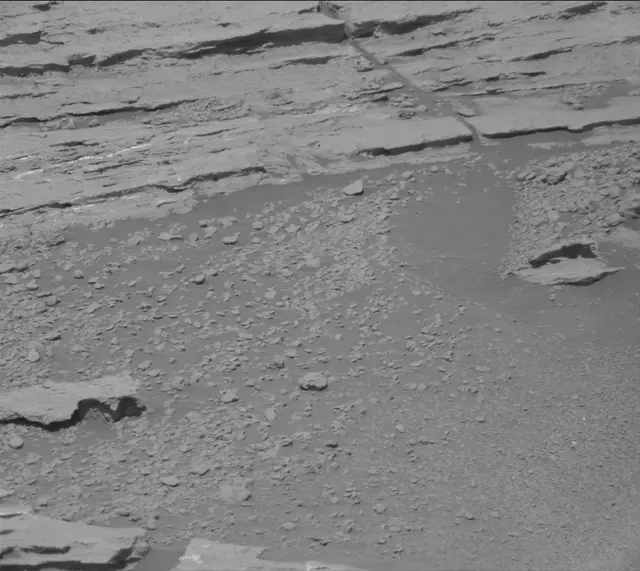 Sol 2581: Mast Camera (Mastcam)