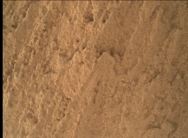 Sol 2581: Mars Hand Lens Imager (MAHLI)