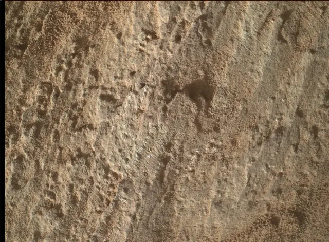 Sol 2581: Mars Hand Lens Imager (MAHLI)