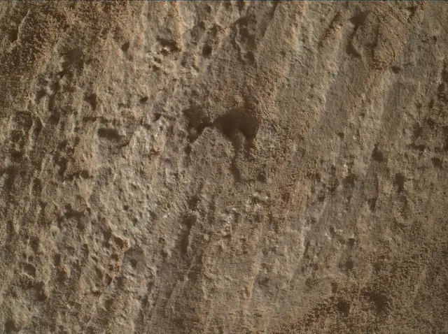Sol 2581: Mars Hand Lens Imager (MAHLI)