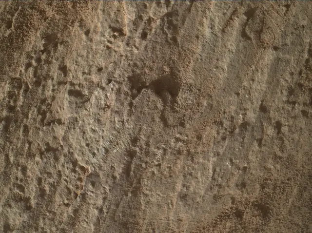 Sol 2581: Mars Hand Lens Imager (MAHLI)