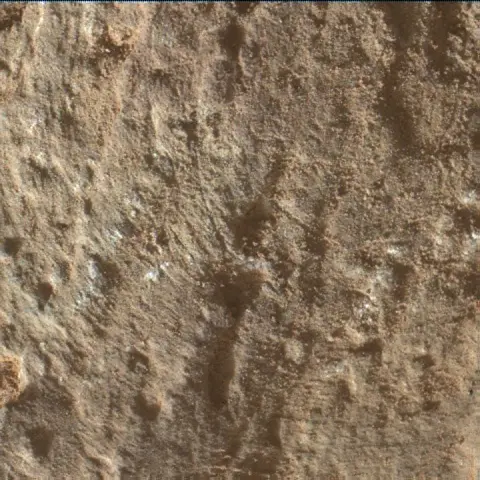 Sol 2581: Mars Hand Lens Imager (MAHLI)