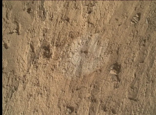 Sol 2581: Mars Hand Lens Imager (MAHLI)