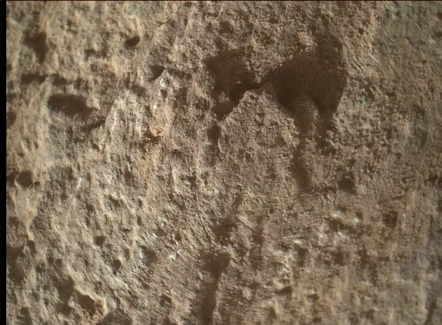 Sol 2581: Mars Hand Lens Imager (MAHLI)