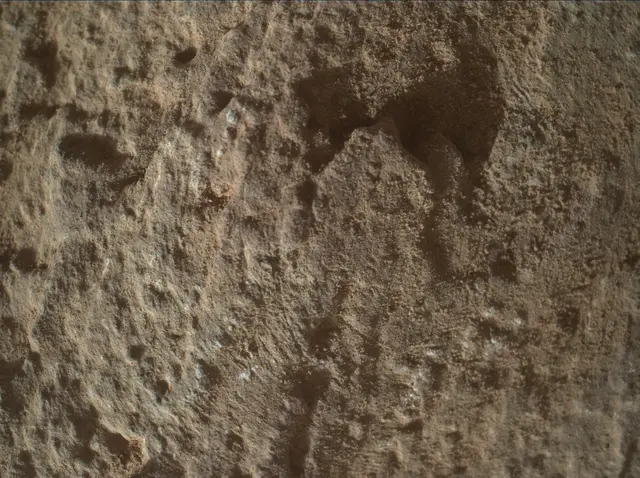 Sol 2581: Mars Hand Lens Imager (MAHLI)