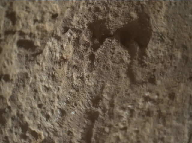 Sol 2581: Mars Hand Lens Imager (MAHLI)