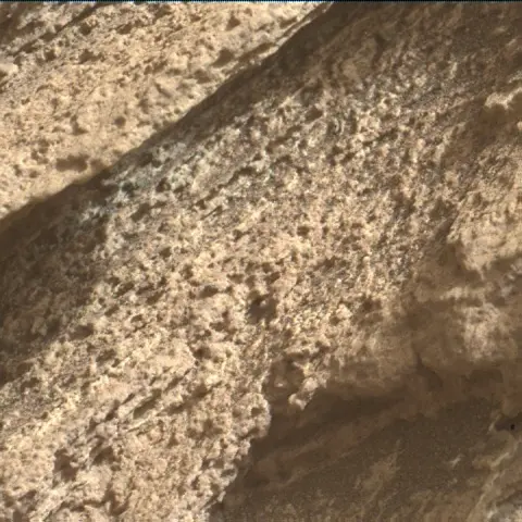 Sol 2581: Mars Hand Lens Imager (MAHLI)