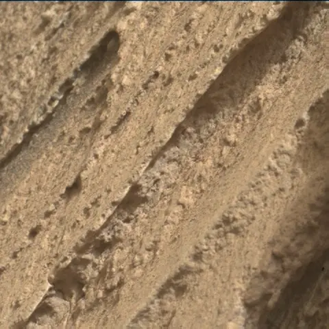 Sol 2581: Mars Hand Lens Imager (MAHLI)