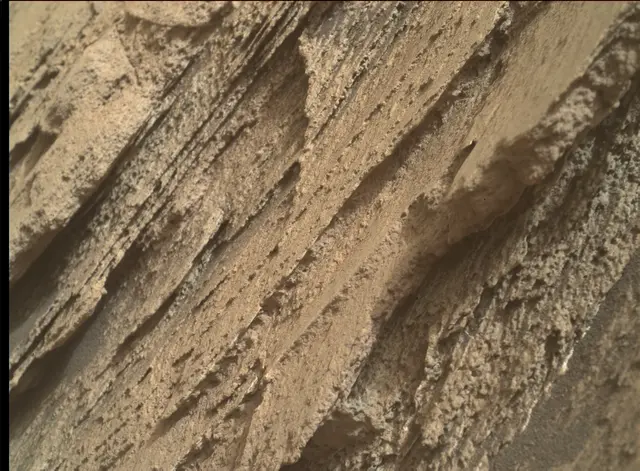 Sol 2581: Mars Hand Lens Imager (MAHLI)