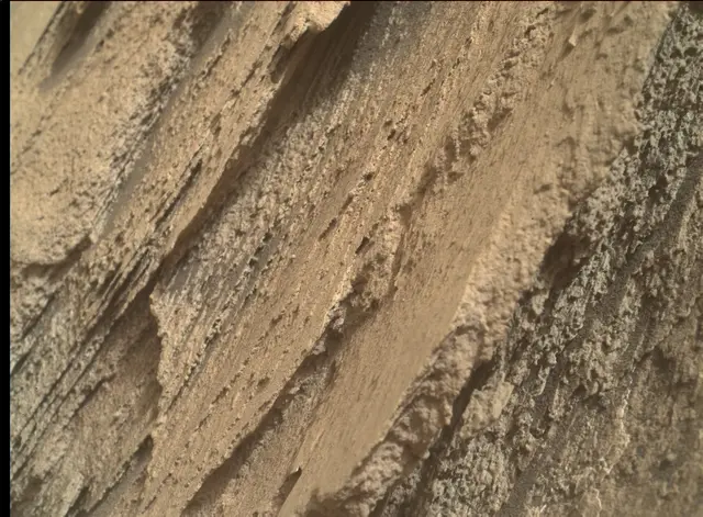 Sol 2581: Mars Hand Lens Imager (MAHLI)