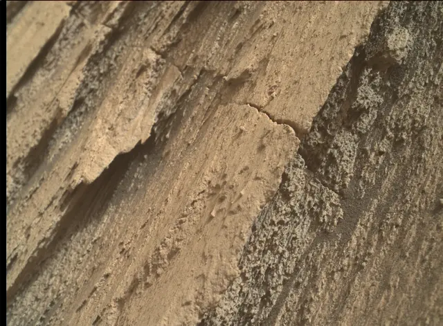 Sol 2581: Mars Hand Lens Imager (MAHLI)