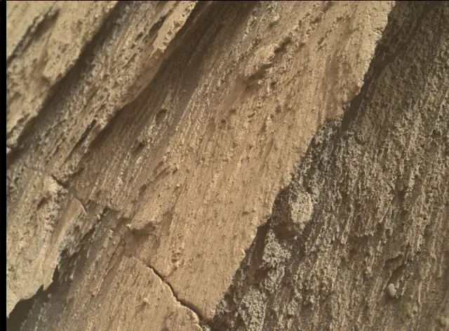 Sol 2581: Mars Hand Lens Imager (MAHLI)