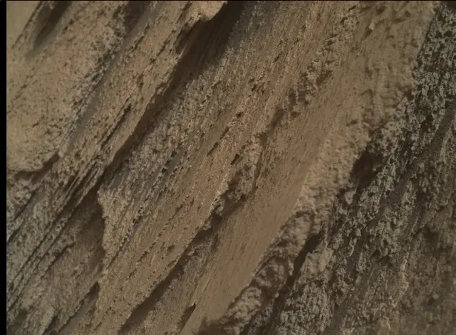 Sol 2581: Mars Hand Lens Imager (MAHLI)