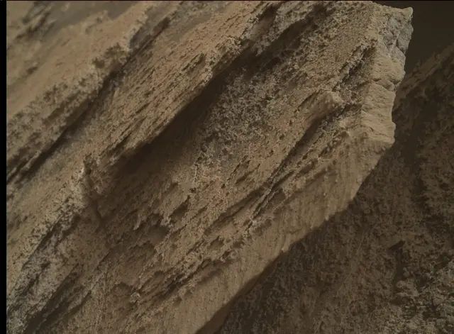 Sol 2581: Mars Hand Lens Imager (MAHLI)