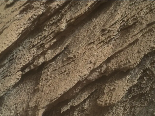 Sol 2581: Mars Hand Lens Imager (MAHLI)