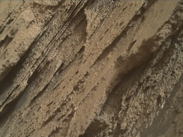 Sol 2581: Mars Hand Lens Imager (MAHLI)