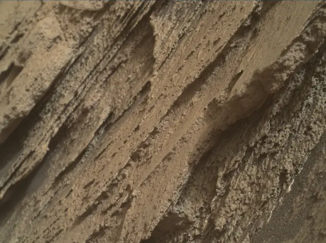 Sol 2581: Mars Hand Lens Imager (MAHLI)