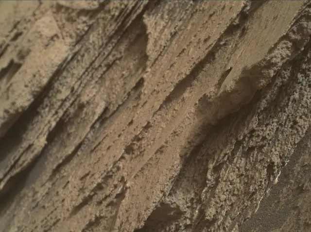 Sol 2581: Mars Hand Lens Imager (MAHLI)