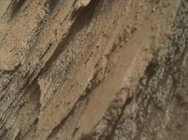 Sol 2581: Mars Hand Lens Imager (MAHLI)