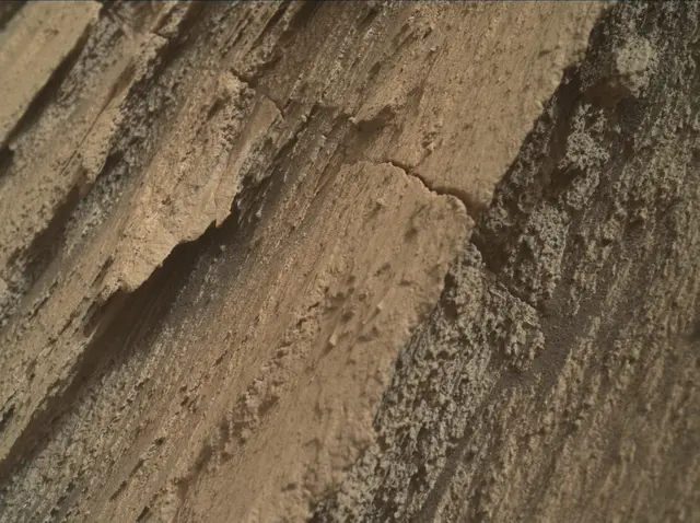 Sol 2581: Mars Hand Lens Imager (MAHLI)