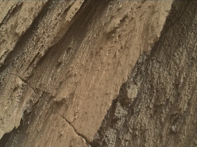 Sol 2581: Mars Hand Lens Imager (MAHLI)