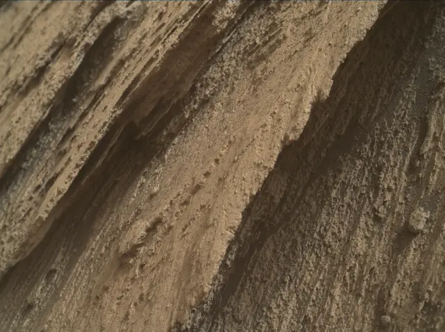 Sol 2581: Mars Hand Lens Imager (MAHLI)