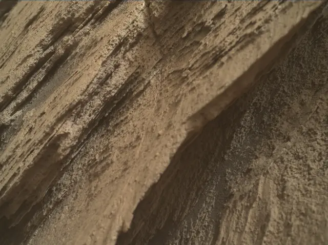 Sol 2581: Mars Hand Lens Imager (MAHLI)