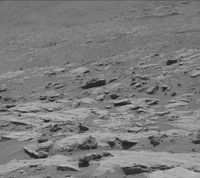 Sol 2582: Mast Camera (Mastcam)
