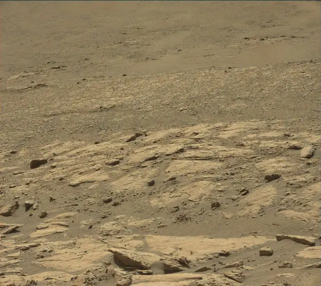 Sol 2582: Mast Camera (Mastcam)