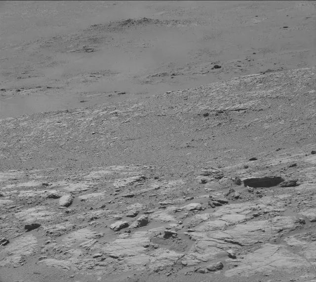 Sol 2582: Mast Camera (Mastcam)