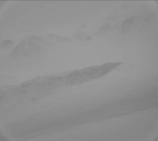 Sol 2582: Mast Camera (Mastcam)
