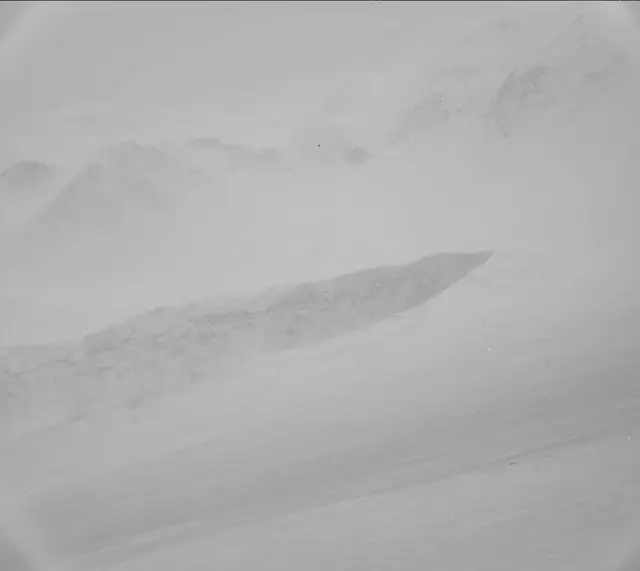 Sol 2582: Mast Camera (Mastcam)