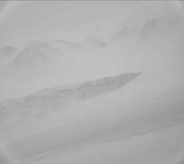Sol 2582: Mast Camera (Mastcam)
