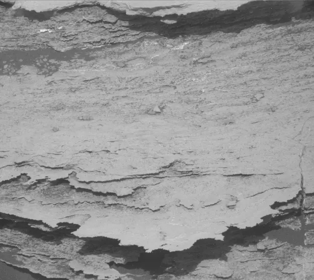 Sol 2582: Mast Camera (Mastcam)
