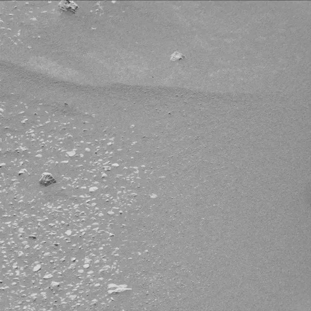 Sol 2582: Mast Camera (Mastcam)