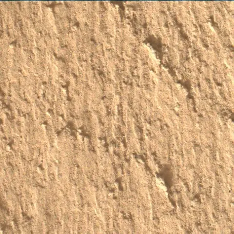 Sol 2583: Mars Hand Lens Imager (MAHLI)