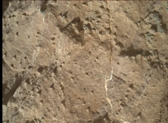 Sol 2583: Mars Hand Lens Imager (MAHLI)