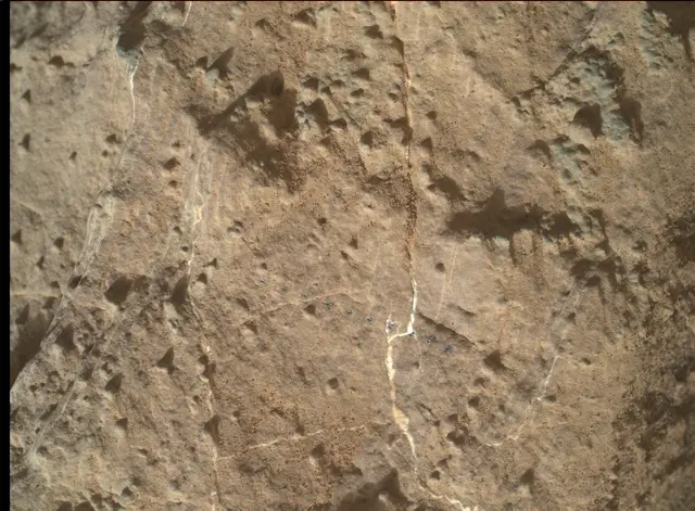 Sol 2583: Mars Hand Lens Imager (MAHLI)