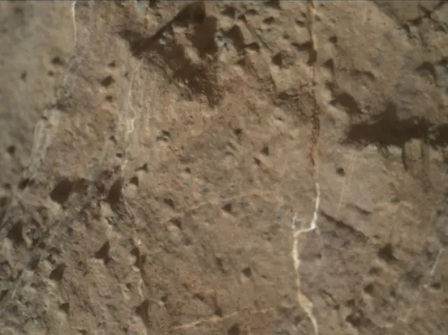 Sol 2583: Mars Hand Lens Imager (MAHLI)